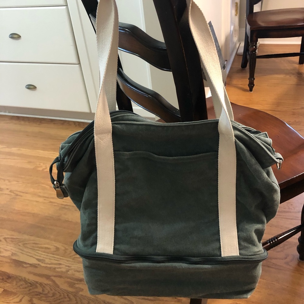 Lo & Sons Catalina Deluxe Tote Bag